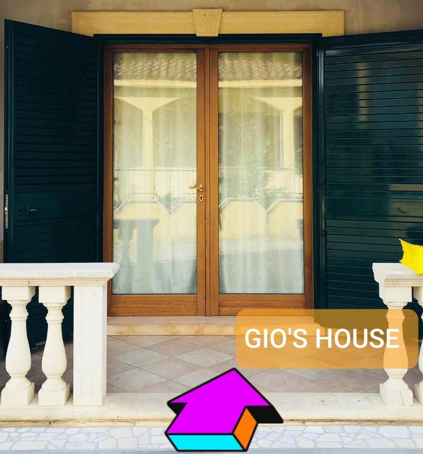 Gio'S House Villa Collemeto ภายนอก รูปภาพ