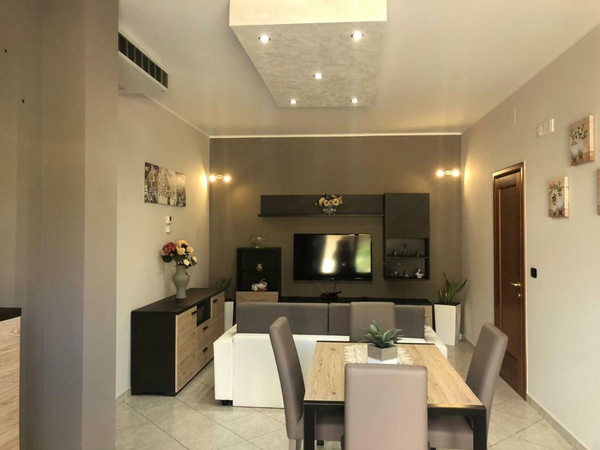 Gio'S House Villa Collemeto ภายนอก รูปภาพ