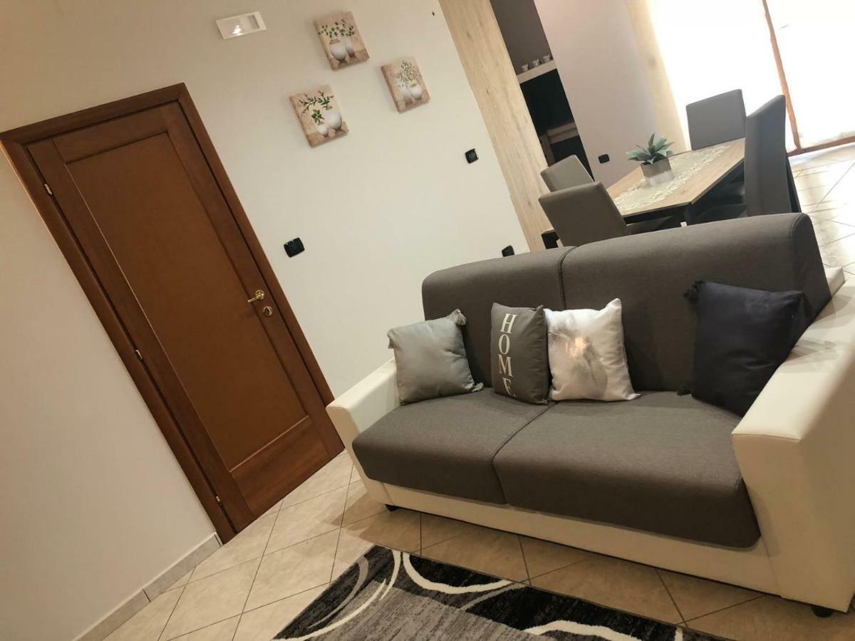 Gio'S House Villa Collemeto ภายนอก รูปภาพ