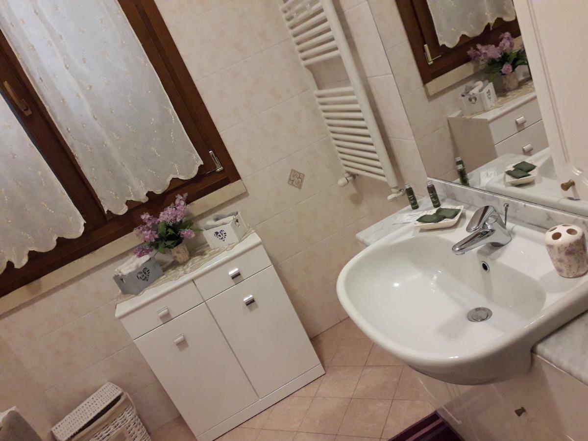 Gio'S House Villa Collemeto ภายนอก รูปภาพ