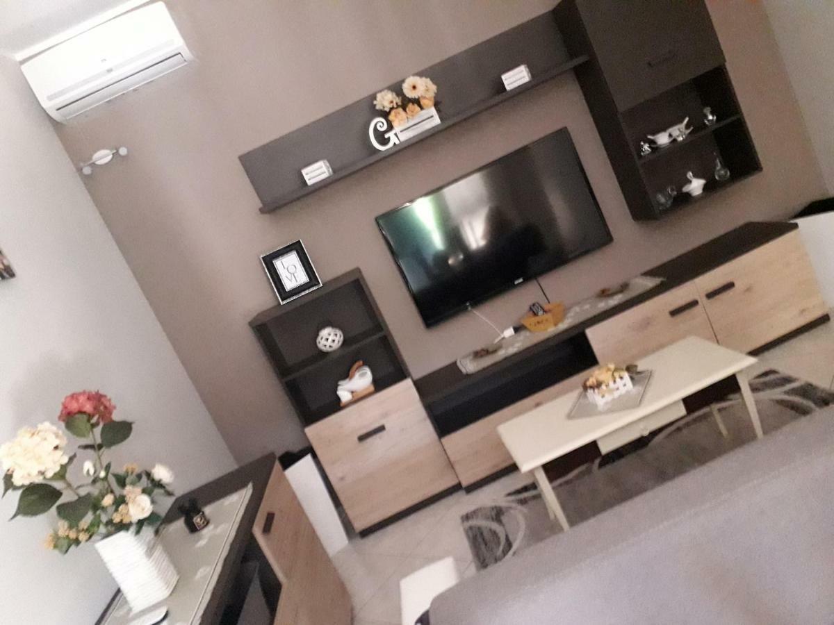 Gio'S House Villa Collemeto ภายนอก รูปภาพ